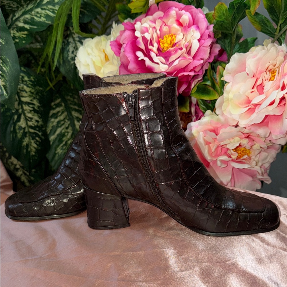 PURA LÓPEZ Dark Brown Croc-Embossed Ankle Boots MADE IN SPAIN